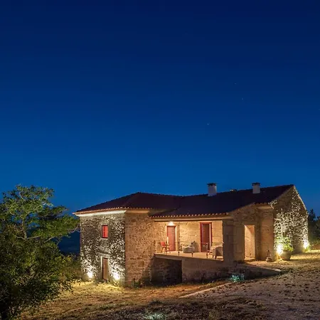 Semesterbostad Casa Da Moiroa Sendim (Viseu)